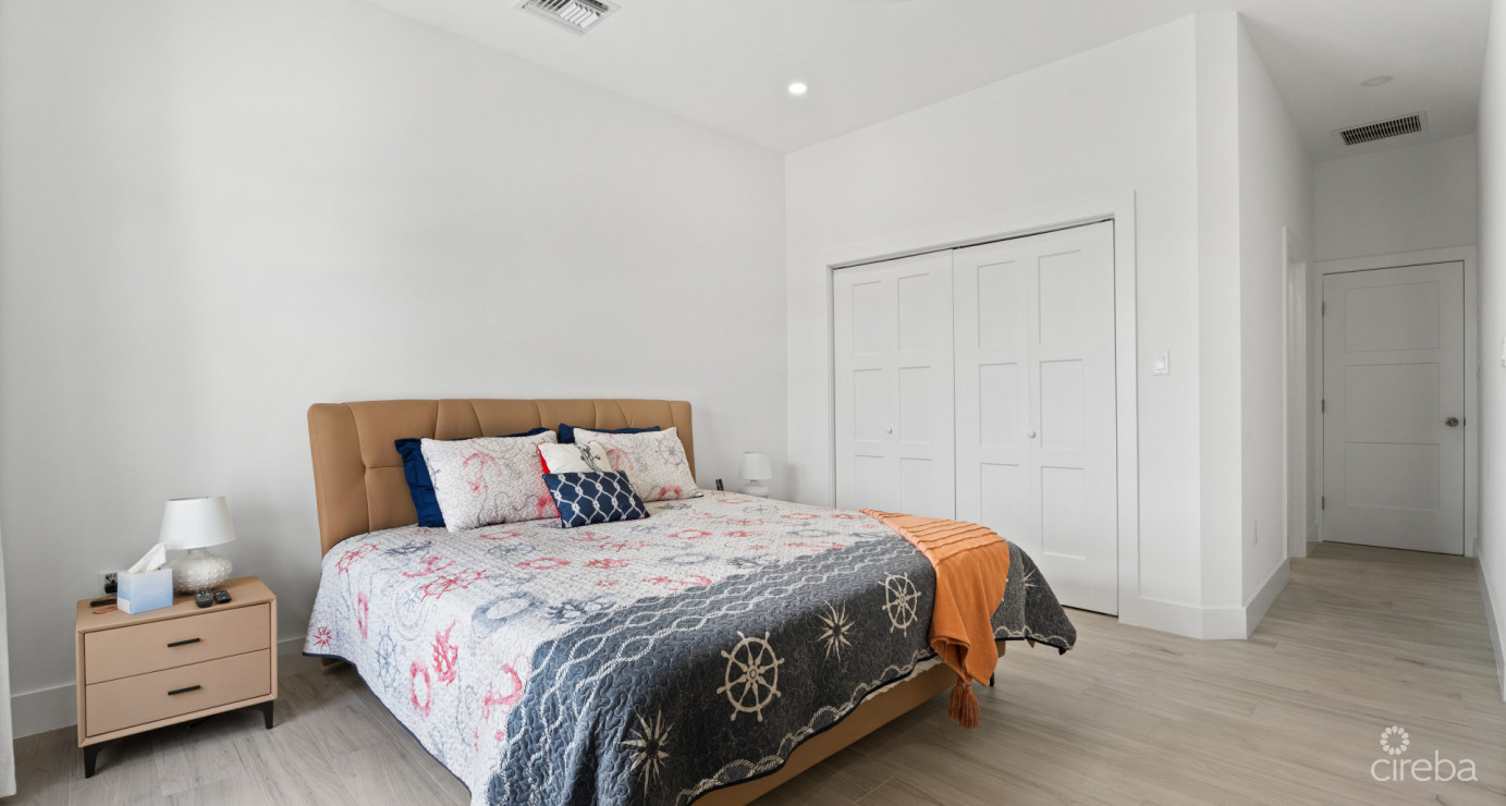 Ocean Vista 2 Bed/2.5 Bath Ocean View End Unit #1