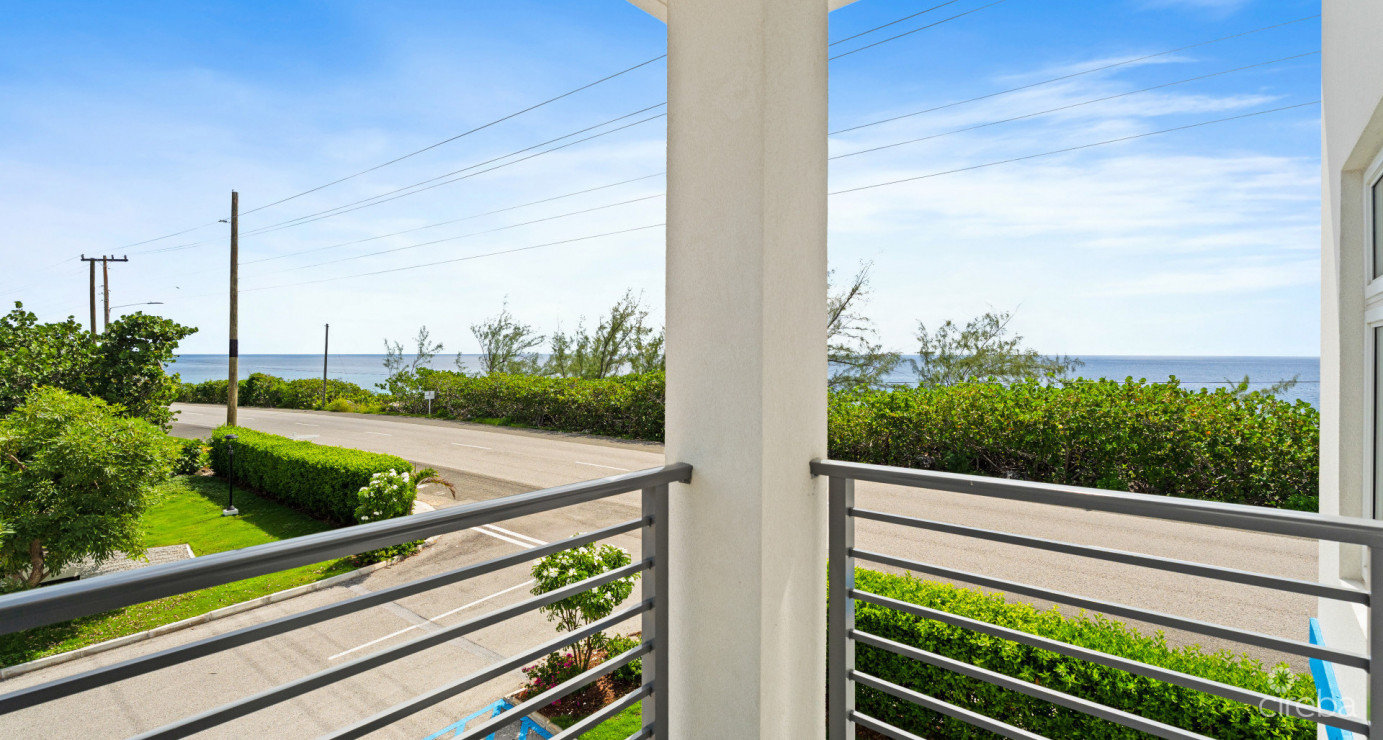 Ocean Vista 2 Bed/2.5 Bath Ocean View End Unit #1