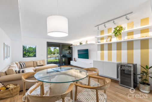 Canalfront 4 Bed  4.5 Bath - Newly Renovated Governors Harbour Home