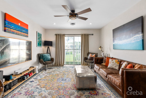 Caribbean Courts 3c, South Sound Condo