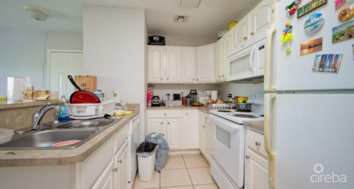 #120c Lakeside 2 Bed Condo