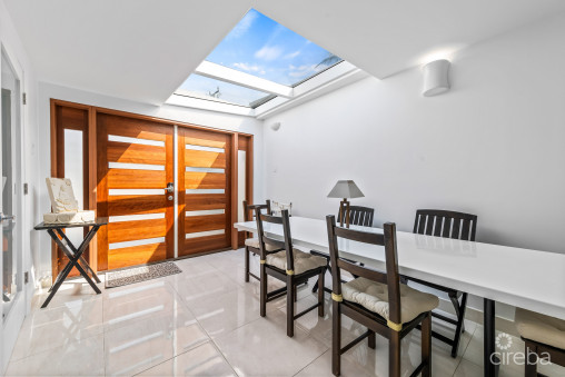 Cayman Sands Village Townhouse 14, Seven Mile Beach