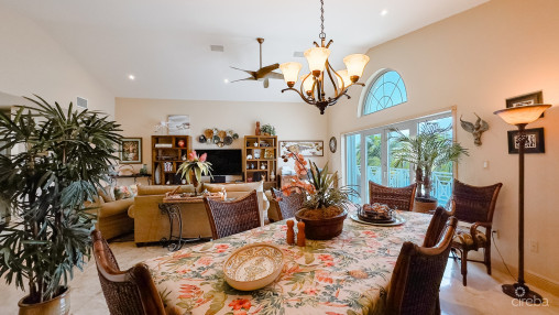 Raleigh Harbour  Penthouse With  Dock