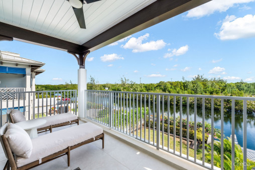 Olea 107, Seven Mile Corridor