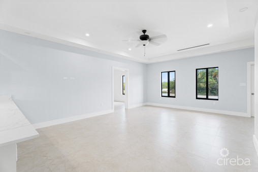 #2 Brand New 3 Bed 3.5 Bath Duplex -  Lookout Gardens