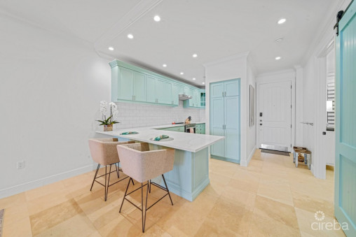 Kisha 104  2 Bdrm Waterfront Walkout - Coastal Elegance & Luxury