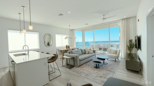 Sunset Point End Unit West Bay