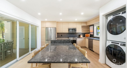 Fully Renovated Island House #9 Rum Point