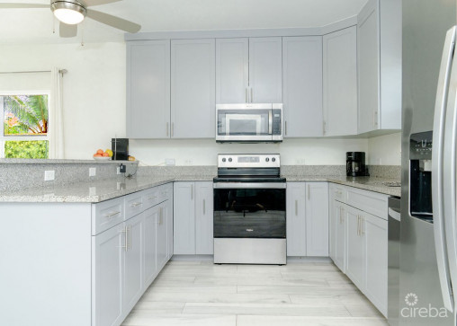 Reduced - Lakefront 3beds Home On Private Land