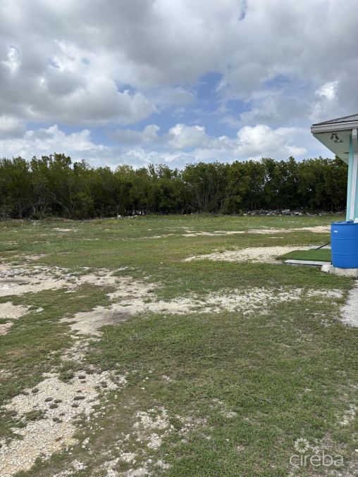 Income Potential! Multi-unit Residence & Church On Prime 1 Acre