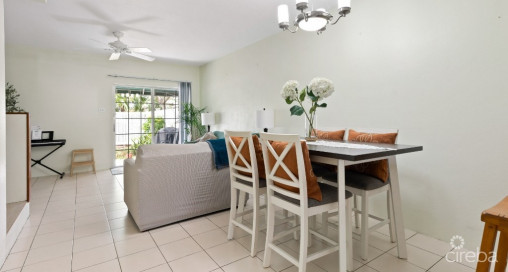 South Palms #5 (2 Bed/2.5 Bath Ss Townhome)