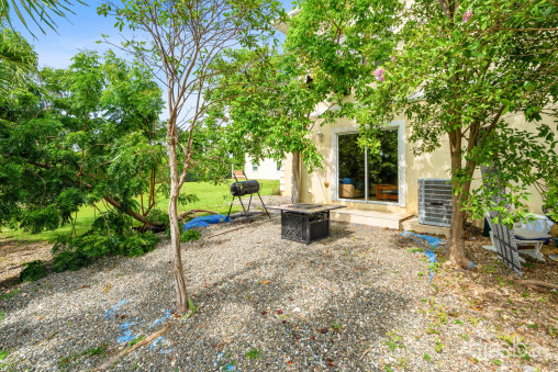 Owner Will Pay Stamp Duty!  West Bay 3-bed End Unit