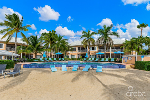 Kaibo 20, Beach Front Condo