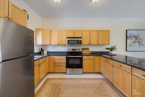 Paradise Point  3-bed, 2.5-bath Oceanfront Townhouse  West Bay