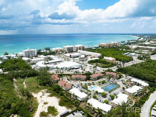 Southampton Gardens 2 Bed, 2.5 Bath Townhouse