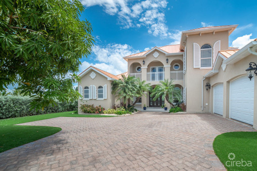 Canal Front Home Crystal Harbour