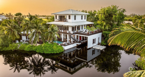 One Love - Deckhouse At The Ritz- Carlton