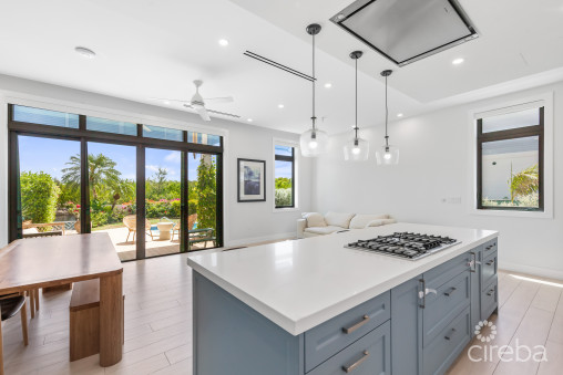 Olea 112,  Canal Front 4 Bed Duplex