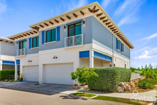 Olea 112,  Canal Front 4 Bed Duplex