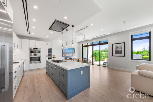 Olea 112,  Canal Front 4 Bed Duplex