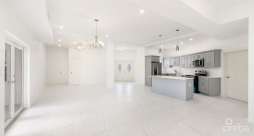 New Ns Estates Canal Front 4 Bed On Green Street