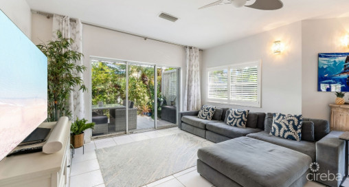 105 Coconut Bay  Upgraded End-unit Townhouse In A Quiet, Oceanfront Community