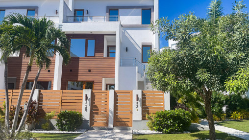 4 Bed Arvia Canal Front