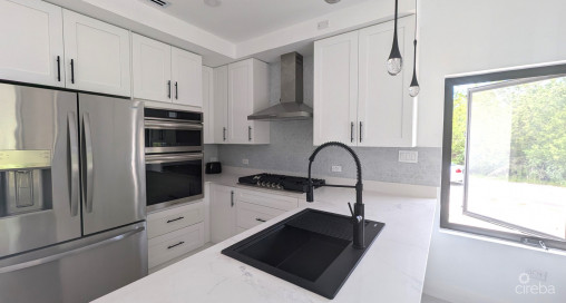 Fleetwood Estate  Villa