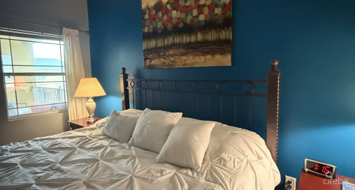 South Shore Spacious 3 Bedroom Seafront Penthouse