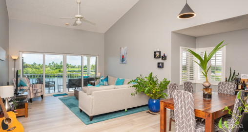 Dual Aspect Waterfront Penthouse At Waterways