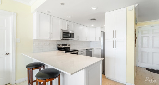 Grapetree #7 Beachfront (renovated Gf 3 Bed / 3 Bath)