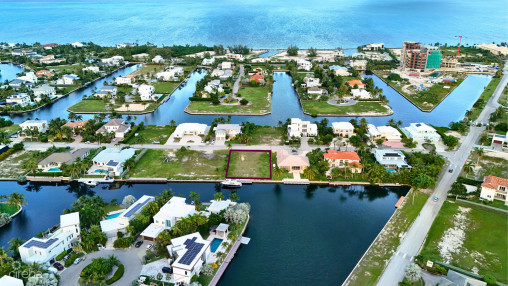 Crystal Drive Canal Front Land, Crystal Harbour