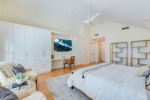 Britannia Regents Court  4-bed Two-story Home In Smb Corridor