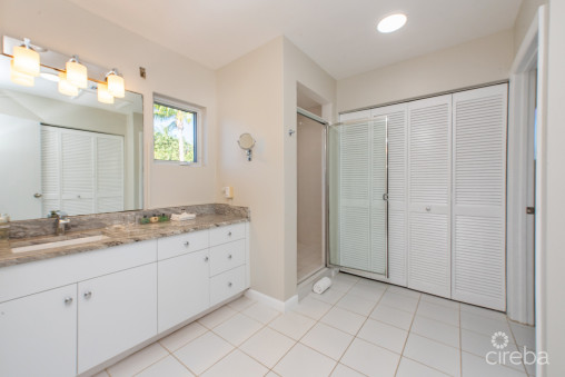 Pools Of The Kai - Beachfront Oasis In Rum Point