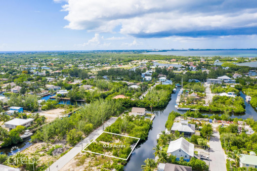 Green Street 0.23 Acres, Savannah Canal-front