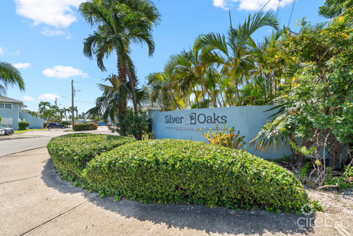 Silver Oaks Condo - 2 Bed, 2 Bath . Second Floor