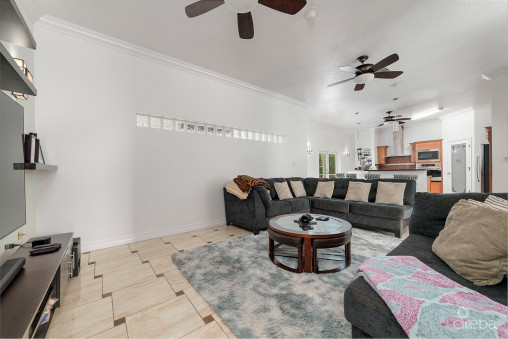 3 Bed Midway Close Family Home