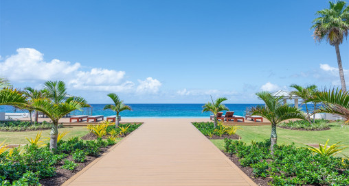 Seaview Oceanfront Penthouse - Elevated Elegance!!