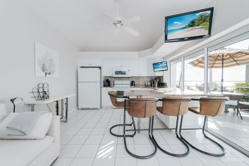 Pools Of The Kai - Beachfront Oasis In Rum Point