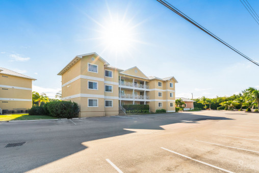 Lakeside  73 - 3 Bedroom - Near Seven Mile Beach And Camana Bay