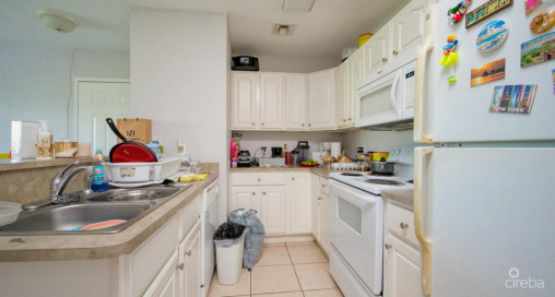 #120c Lakeside 2 Bed Condo