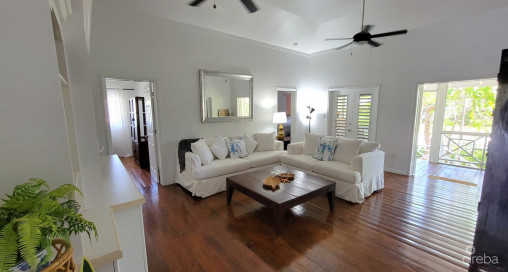 Lahala Treehouse Cottage