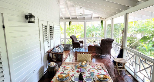 Lahala Treehouse Cottage