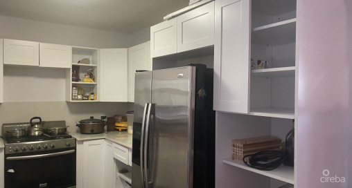 Spotts Home - Tuscany Dr