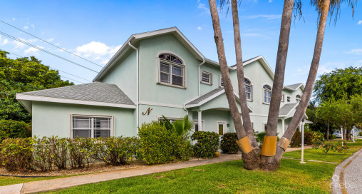 Three Bedroom At Secret Garden  South Sound