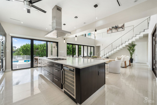 Daum Quay 12, Crystal Harbour Canal Front Home