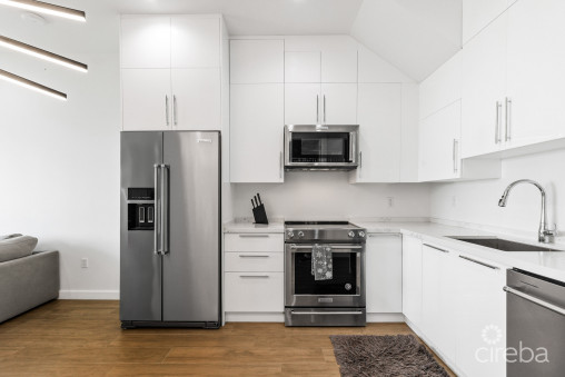 Allure 10, Waterfront Condo