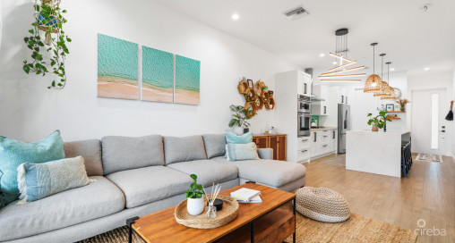 23 Allure  Exceptional Waterfront 2-bed Unit With A Highly Modified Layout