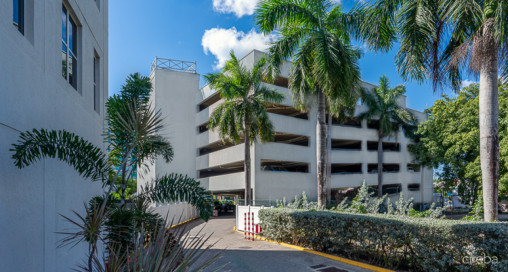 Picadilly Centre And Parking Garage
