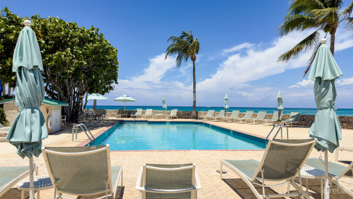 Plantation Village - 7 Mile Beach Condo